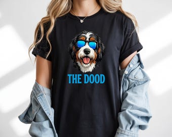 Koszulka Bernedoodle – The Dood – Koszulka dla miłośników psów z niebieskimi okularami przeciwsłonecznymi w stylu retro – unisex