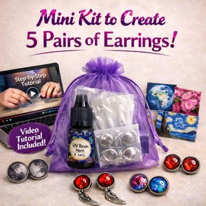 Könnte beinhalten: Ein Set zur Herstellung von Ohrringen in einem lila Organzabeutel. Es enthält UV-Harz, Ohrringverschlüsse und verschiedene Ohrringdesigns. Das Set beinhaltet ein Video-Tutorial. Der Text lautet "Mini Kit to Create 5 Pairs of Earrings!"