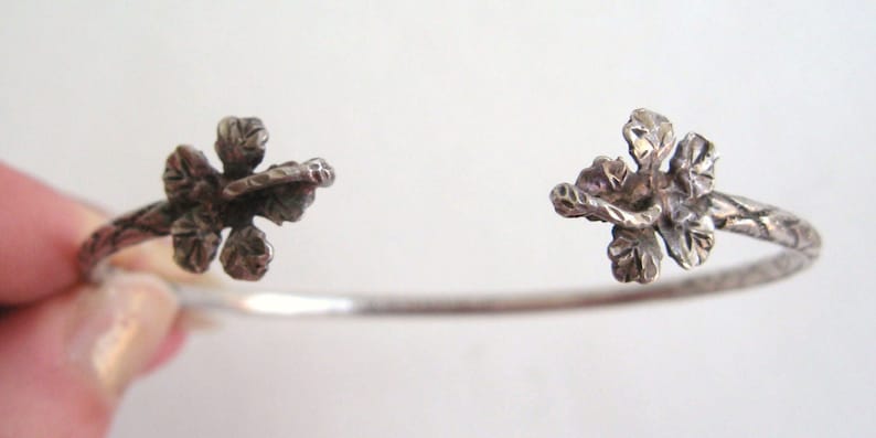 Vintage HAWAIIAN HIBISCUS FLOWER Bracelet Sterling Silver Arm Band Cuff