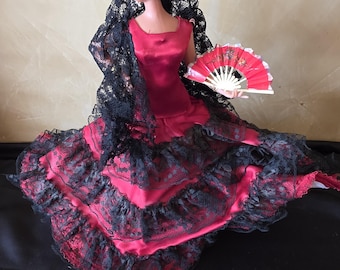 Vintage Spanish flamenco dancer souvenir doll