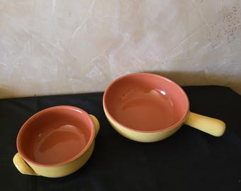 Vintage De Silva Terrakotta Kochgeschirr-Set - Made in Italien - Senfgelb und orange glasierte Tonpfanne und Suppenschüssel mit zwei Griffen