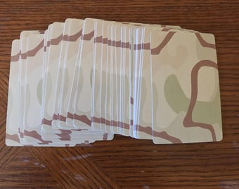 Baralho completo autêntico de cartas militares da Guerra do Iraque de 2003, item de colecionador com estojo.