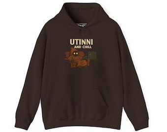 Utinni and Chill Kapuzenpullover | Kapuzenpullover mit TV Lounge Grafik