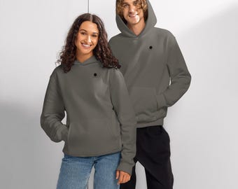 Sudadera oversize de punto grueso para clima frío, diseño minimalista, cómoda y cálida.