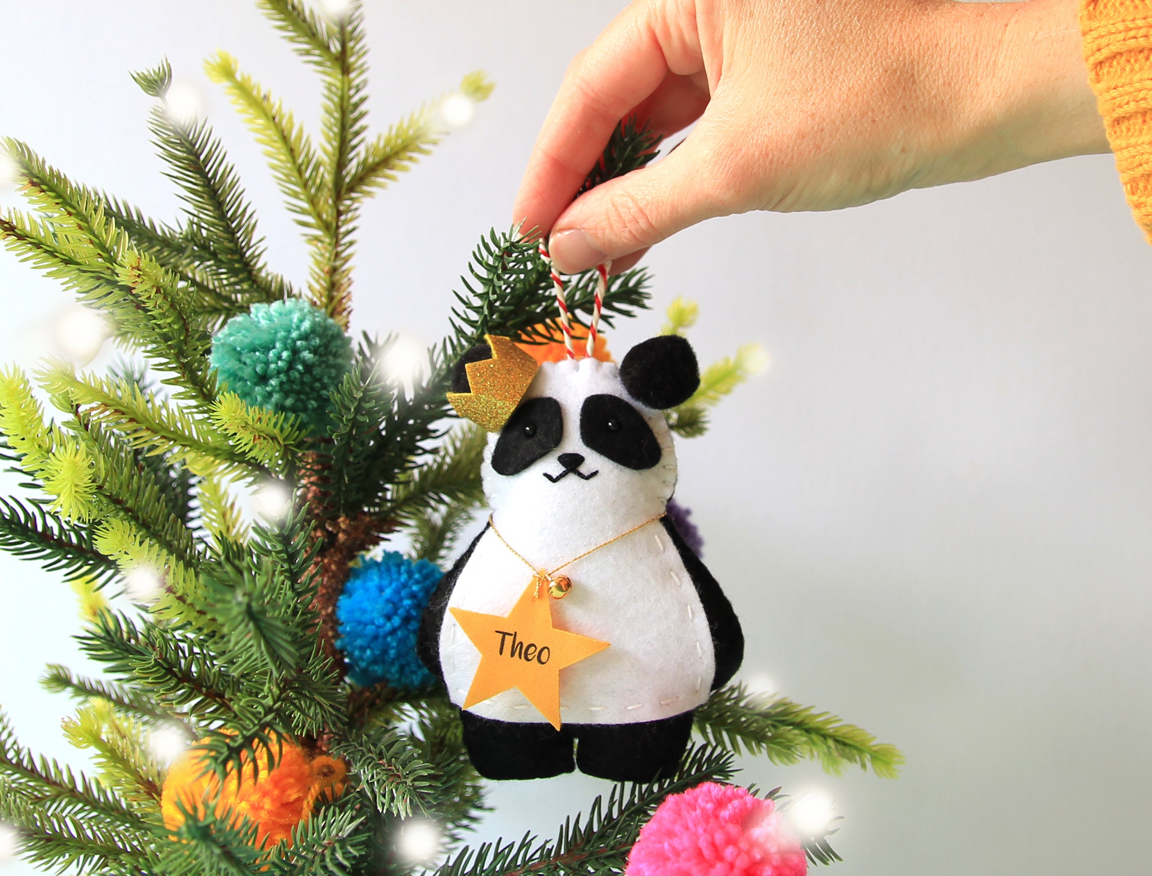 Panda Christmas Decorations - Acrylic Hangable Panda Car Accessories -  Christmas Pendant Decoration for Christmas Tree Living Room Home Window  Outdoor