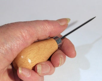 Bookbinding awl, paper hole punch for papercraft