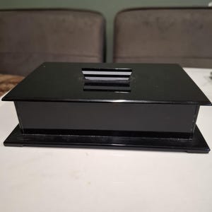 scatola porta sigarette da scrivania in plastica nera stile art deco vintage anni '50 luciet