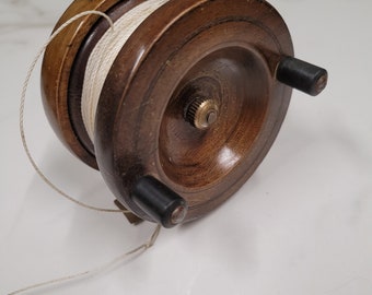 Vintage Fishing Reel for Parts or Repair 