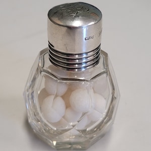 antique Birmingham silver 1910 screw top round perfume bottle