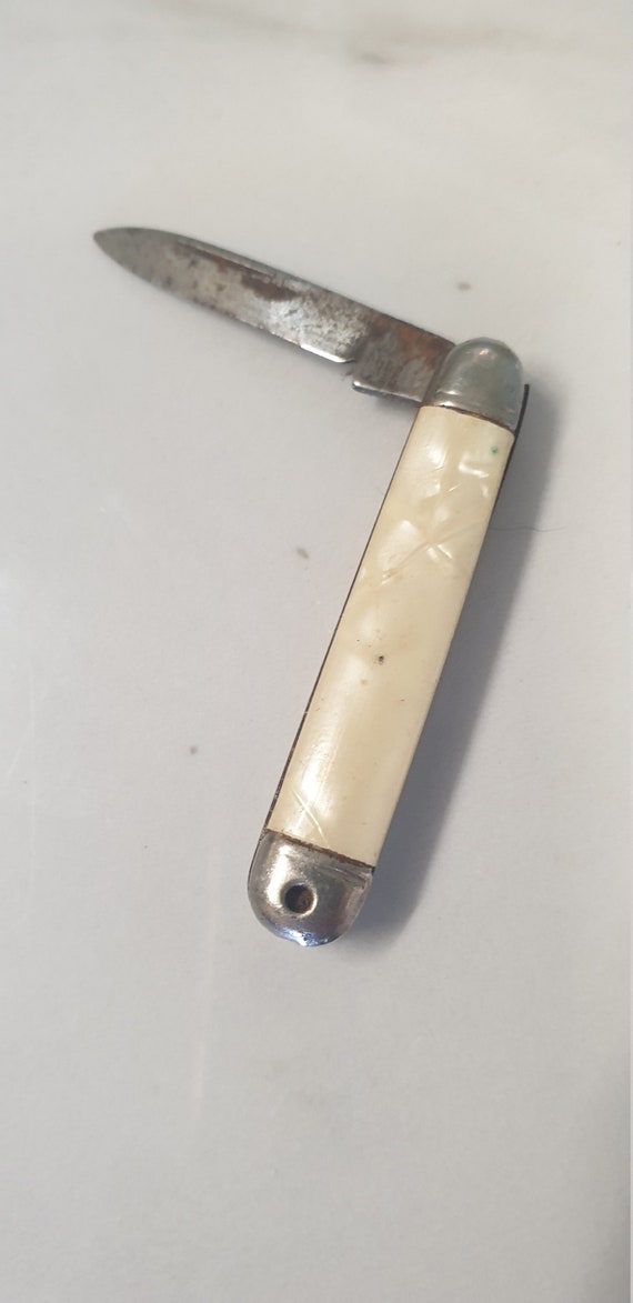 Vintage Small Faux Mother of Pearl Pen Pocket Folding Knife 