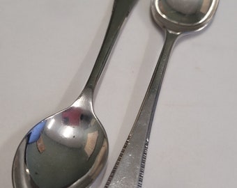 antique Sheffield silver 1920 pair of tea spoons