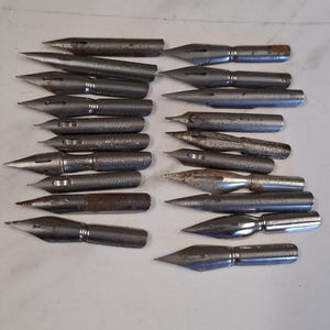 Antike Auswahl von 20 verschiedenen Stil Metall-Dip-Pen-Federn