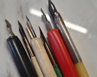 vintage 6 x assorted plastic dip pens