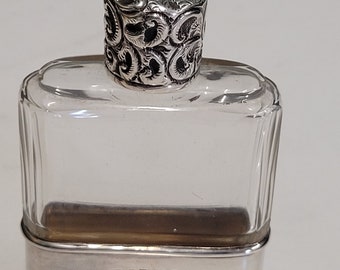antique Chester silver lid 1900 glass hip flask