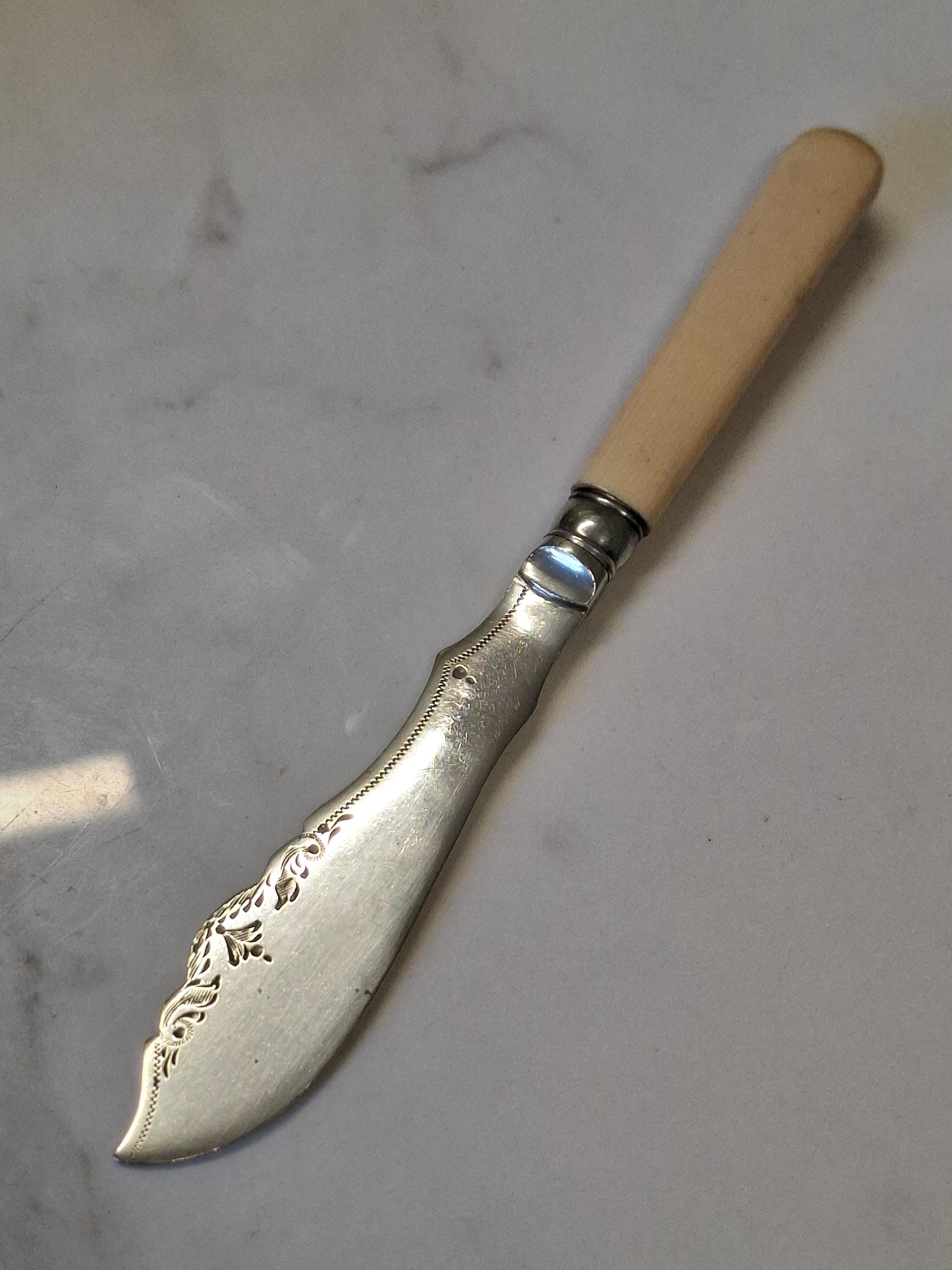 Vintage English Butter Knives - Etsy