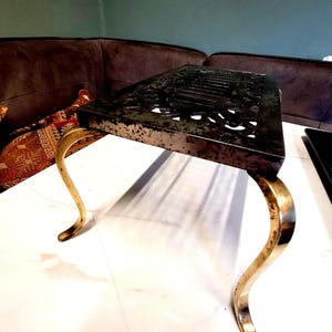 antiek messing en stalen rechthoekige onderzetter voor haard