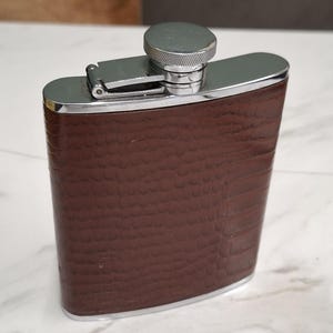 vintage textured brown leather 6oz hip flask