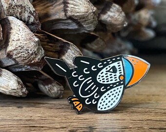 Enamel Pin: Flying Puffin - Puffin - Seabird - Birdwatching - Limited Edition