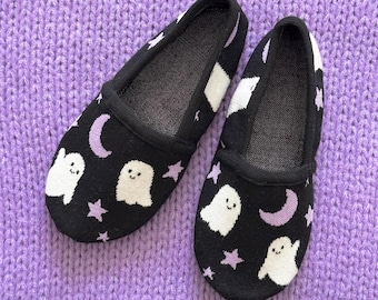 Ghost Knit Slippers for Women • Halloween House Shoes • Spooky Season Gift • Cozy Fall Footwear