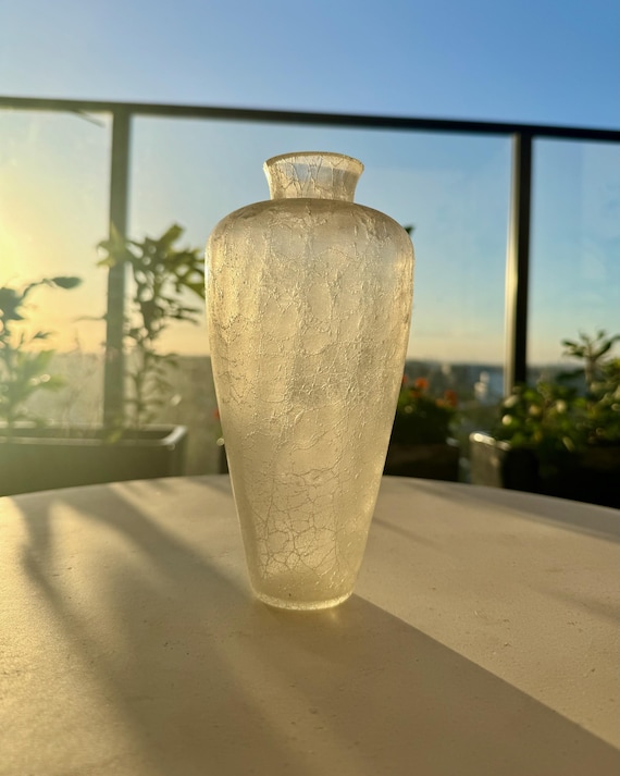 Frosted Crackle-Glass Vase with Ice Texture