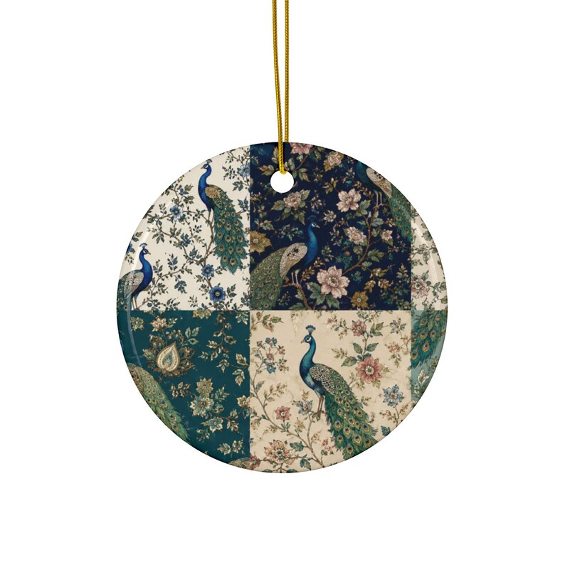 Keramikornament mit Pfauen-Patchworkmuster | Rundes, zweiseitiges Ornament Bild 2