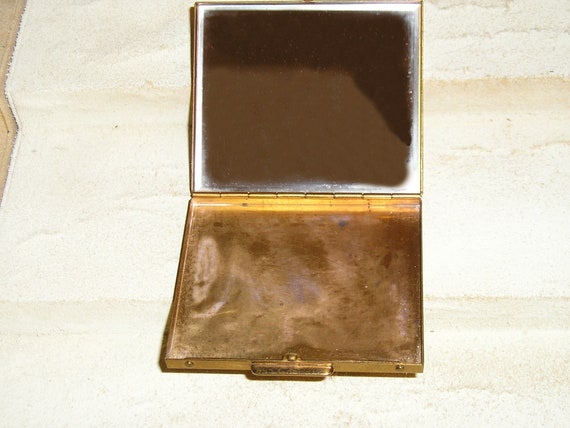 Guilloché Powder Compact Stash Box With Hand Pain… - image 4