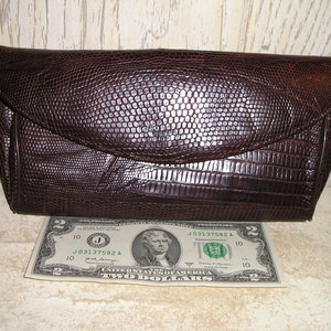 Monedero vintage de piel de cocodrilo negra auténtica con compartimento con cremallera. ¡Elegante! 1960