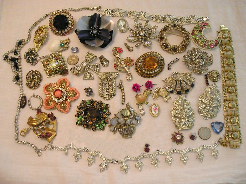 Fashion Jewelry wholesale lots 24PCS EARING ON A DISPLAY # 15 
