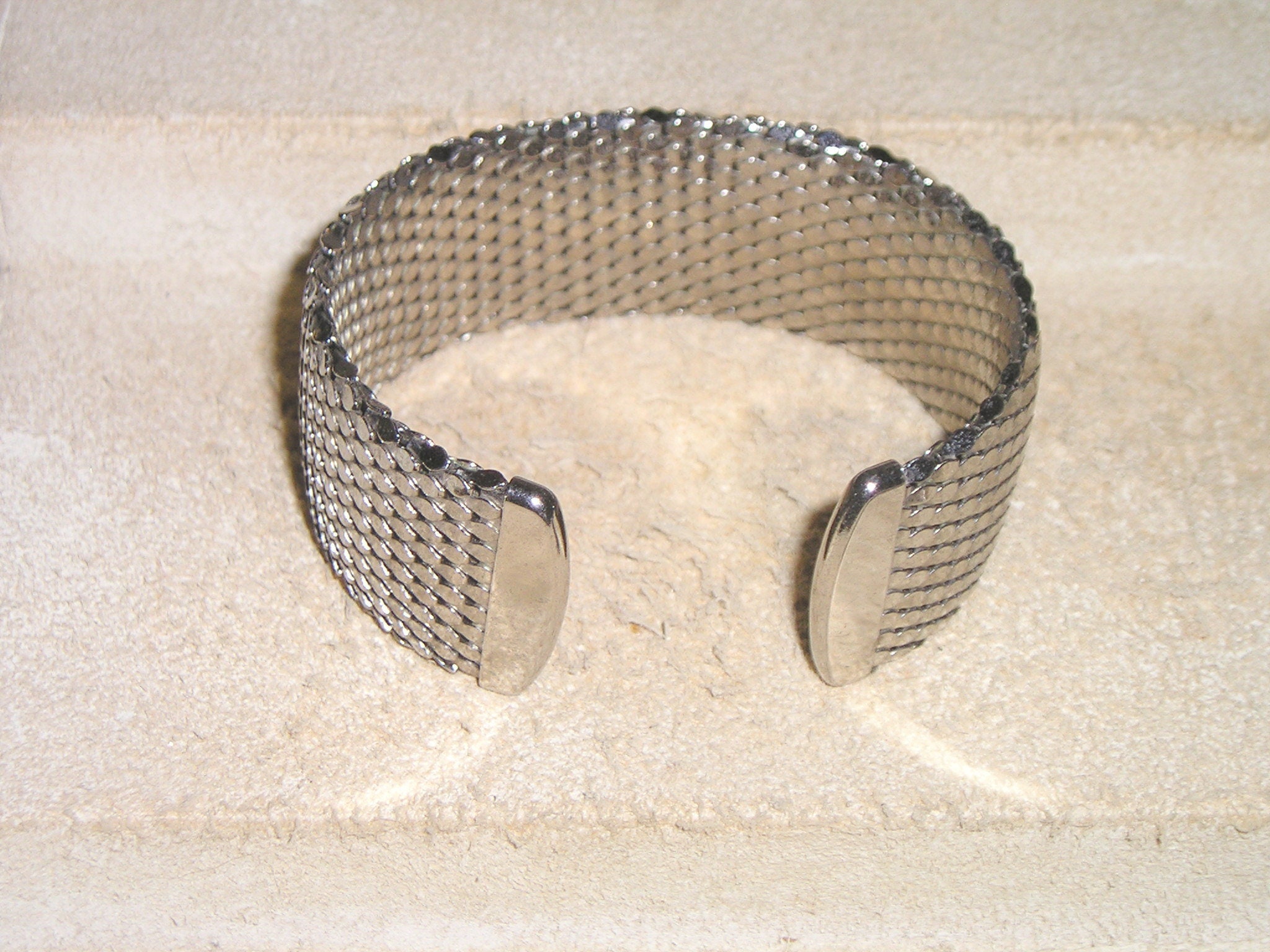 Vintage Silver Tone Mesh Cuff Bracelet. Stylish Statement