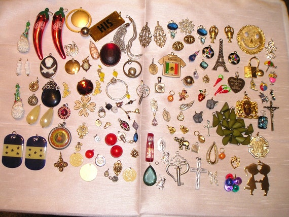 Vintage Lot Of 144 Charms And Pendants. Disney Gl… - image 1