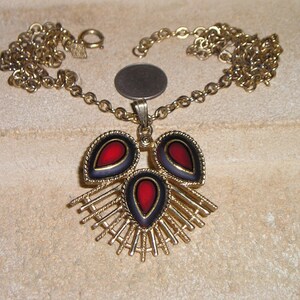Vintage Signed Sarah Coventry Red Glass Rhinestone Pendant Necklace. Distinctive 1970&#39;s Jewelry 2257