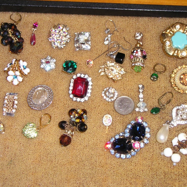 Vintage Lot Of 29 Piece Single Rhinestone And Glass Earrings. Signed Whiting And Davis Duane Coro Joan Rivers Mostly 1960's Jewelry 074