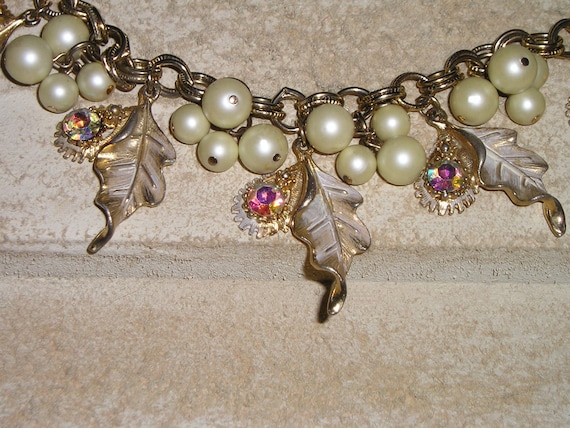 Vintage Stunning Faux Pearl And Iridescent Rhines… - image 2