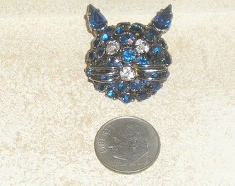 Signed Warner Vintage Blue Rhinestone Cat Head Brooch Pin 1960's Jewelry 10097