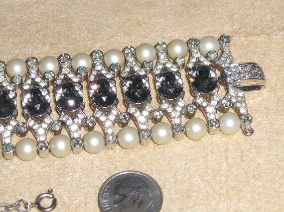 Signed Crown Trifari Black Diamond And Faux Pearl… - image 4