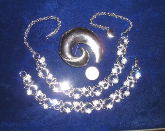 Vintage Lot Crystal Rhinestone Necklace Bracelet Set With Complementary Brooch Included. Sparkalicious 1960's Jewelry 2274