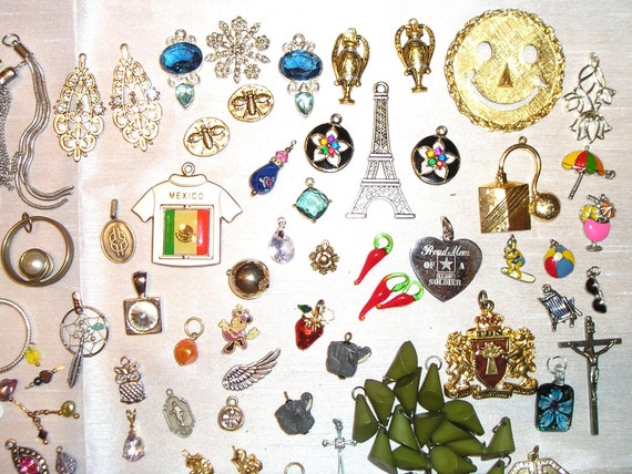 Vintage Lot Of 144 Charms And Pendants. Disney Gl… - image 3