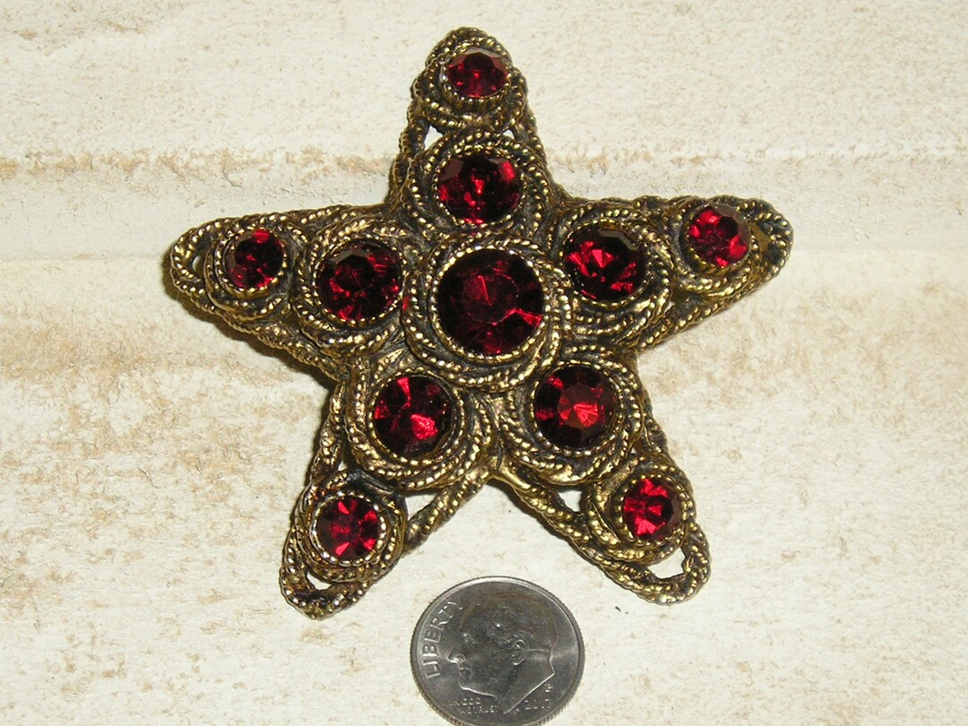 1950's　red rhinestone　fringe　brooch Vintage Signed Hollycraft Copr. 1952 Red Rhinestone Plume