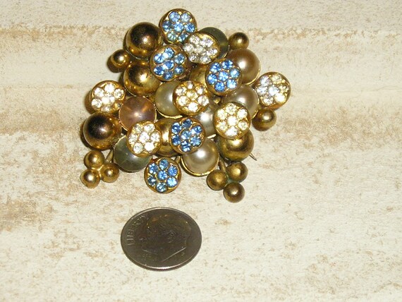 Art Deco Era Brass Unsigned Miriam Haskell Brooch… - image 4