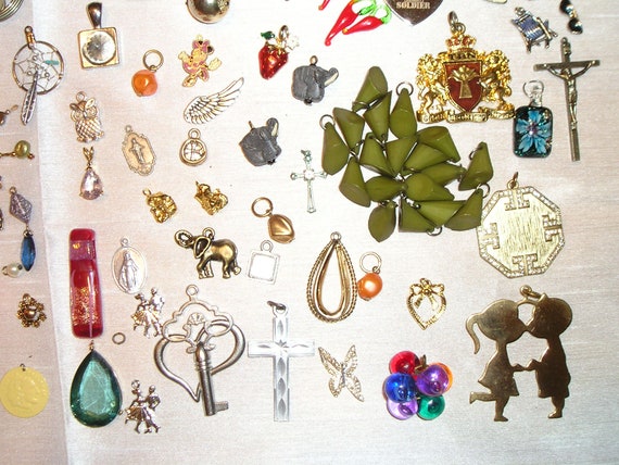 Vintage Lot Of 144 Charms And Pendants. Disney Gl… - image 4