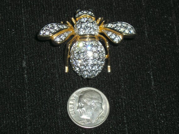Signed Joan Rivers Thailand Large Bee Brooch Pin W