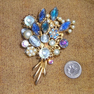 Vintage Iridescent Rhinestone And Art Glass Flower Bouquet Brooch 1960&#39;s Jewelry 6079