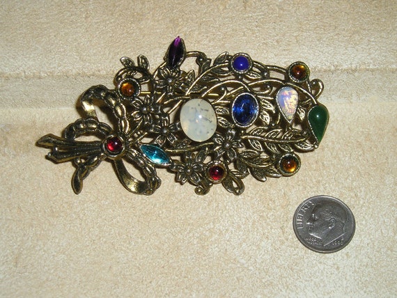 RHINESTONE PINS BROOCHES for sale at auction on 5th January