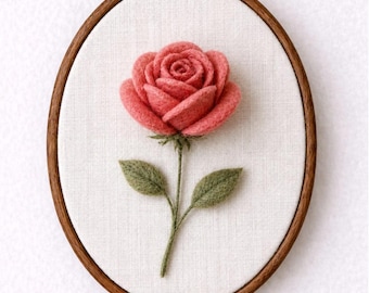 Bastidor bordado com rosa "American Beauty" em feltro agulhado, decoração floral para parede.