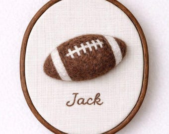 Bastidor de bordado personalizado em feltro agulhado com tema de futebol, decoração personalizada para quarto de menino com nome.