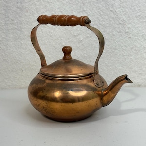 VTG Copper Metal Teapot Kettle Turned Wood Handle/Knob Rustic Farmhouse Cottage