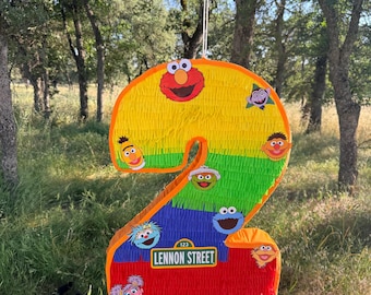 Aangepast nummer Piñata – Educatieve verjaardagsfeestversiering in streetstyle
