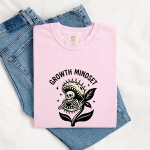 Venus Flytrap T-shirt Gothic Grönska Gåva Kvinnor Tryck Konst T-shirt Venus Flytrap T-shirt Goth Fan Grafisk T-shirt Old School Lysande Stjärnor