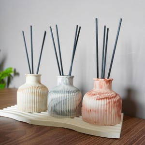 Minijarrón jaspeado hecho a mano, pequeño jarrón para flores secas, decoración minimalista para el hogar.