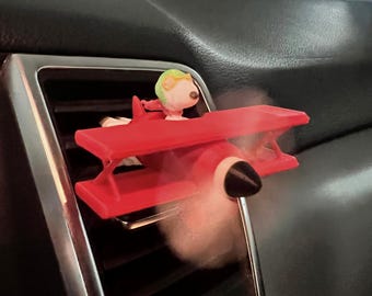 Snoopy Pilot Flugzeug Auto Clip | Handmade Aroma Diffuser & Auto Lufterfrischer | Niedliches fliegendes Hund Geschenk | Nicht für Hitze oder warme Wechselwäsche geeignet